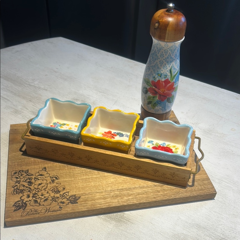 Floral Ceramic Condiment Set with Wooden Tray
